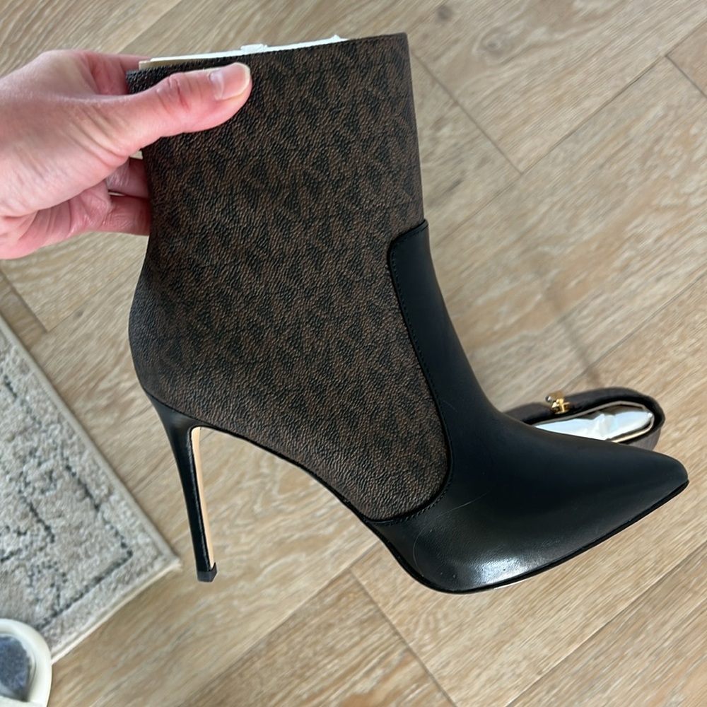 LMicheal Kors Rue Stiletto Booties SIZE 6 Womens - Picture 5 of 7